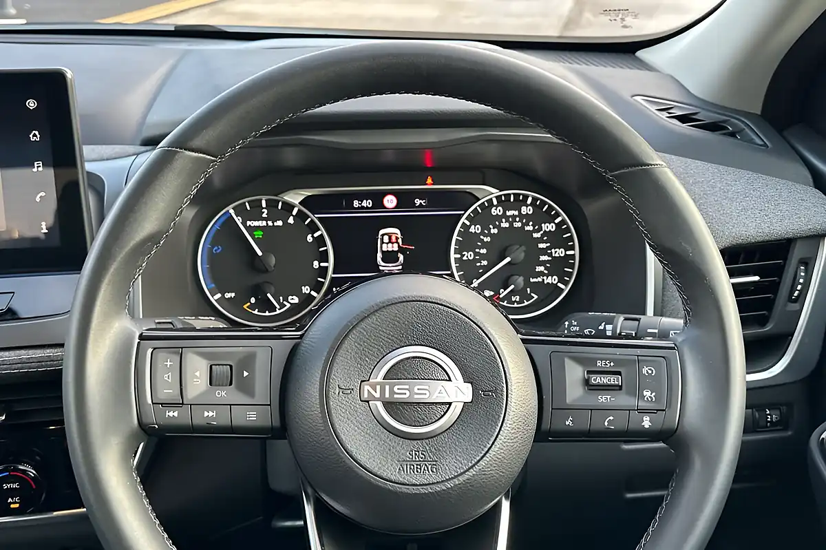 Used 2024 Nissan Qashqai Acenta Premium Ceramic Grey - Interior and Exterior details 10