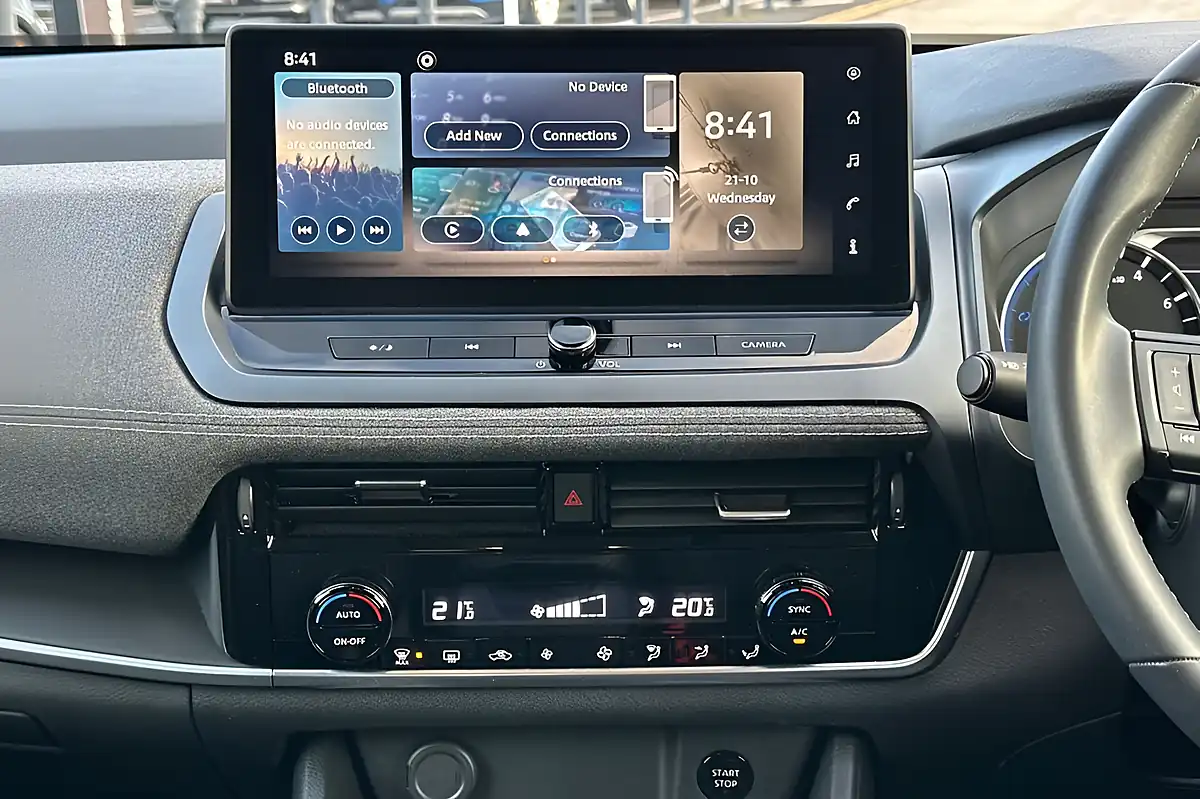 Used 2024 Nissan Qashqai Acenta Premium Ceramic Grey - Interior and Exterior details 12