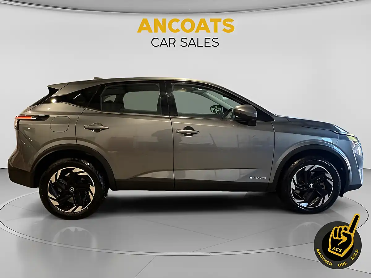 Used 2024 Nissan Qashqai Acenta Premium Grey - Interior and Exterior details 6