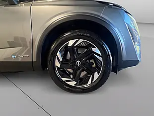 Used 2024 Nissan Qashqai Acenta Premium Grey - Interior and Exterior details 9