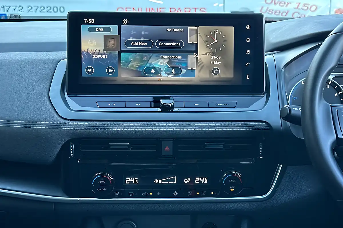 Used 2024 Nissan Qashqai Acenta Premium Gun Metal - Interior and Exterior details 12