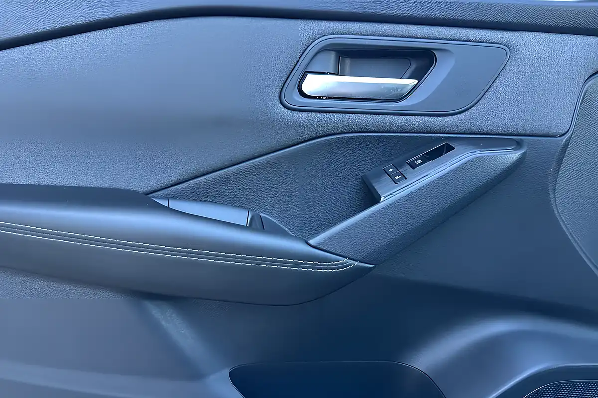 Used 2024 Nissan Qashqai Acenta Premium Gun Metal - Interior and Exterior details 13
