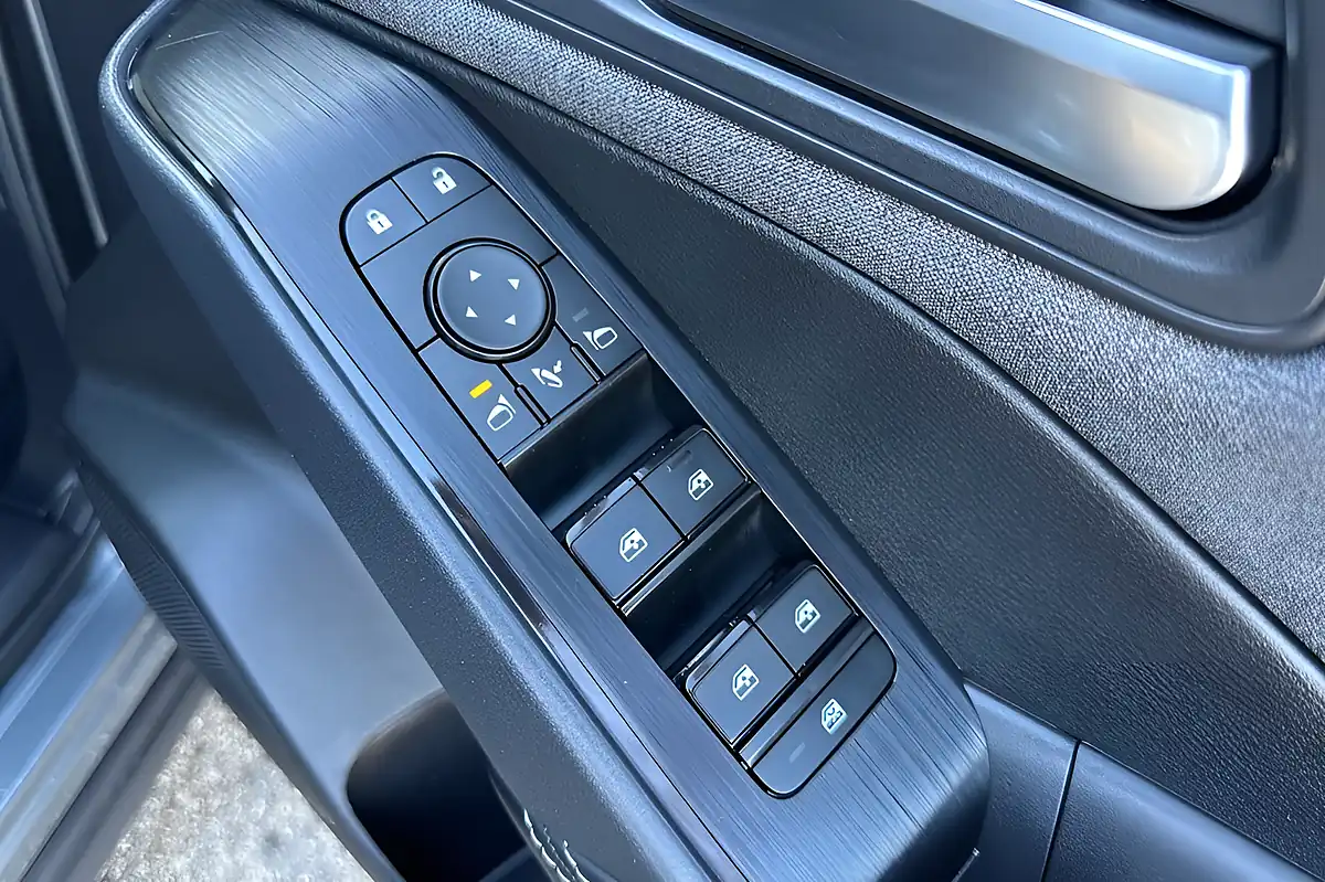 Used 2024 Nissan Qashqai Acenta Premium Gun Metal - Interior and Exterior details 17
