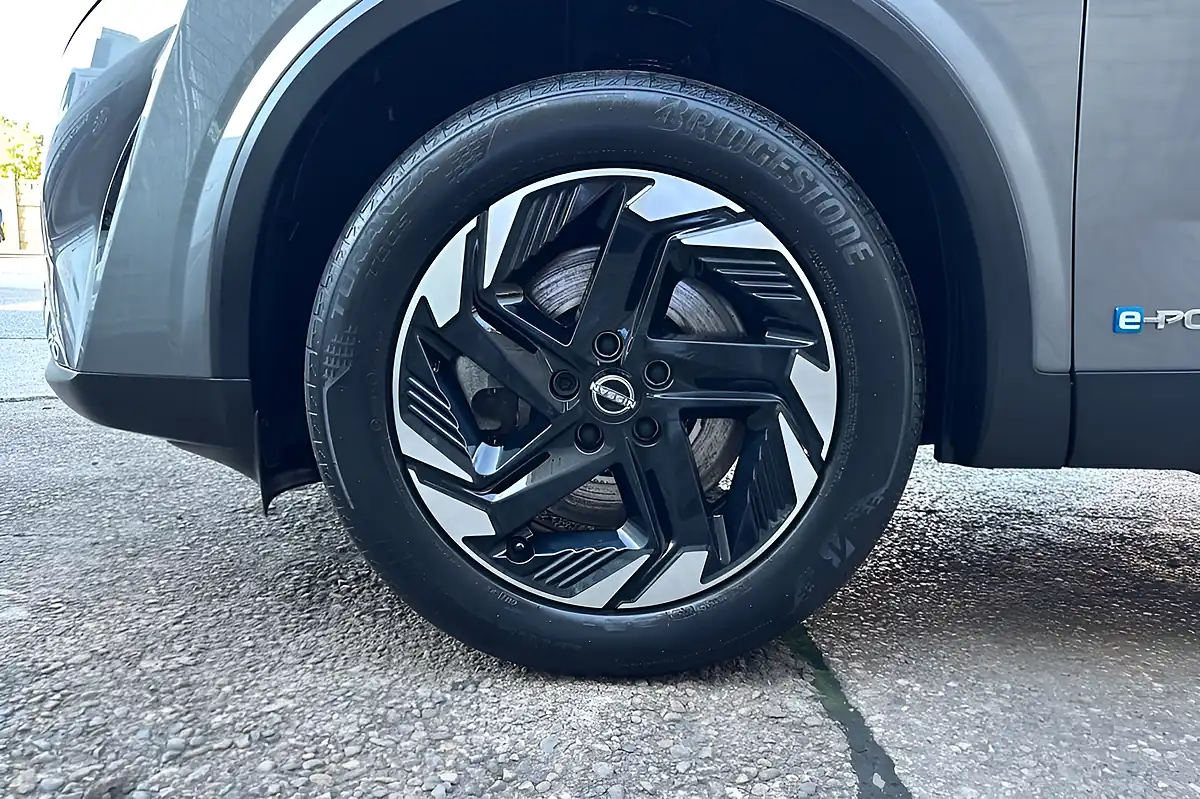 Used 2024 Nissan Qashqai Acenta Premium Gun Metal - Interior and Exterior details 9