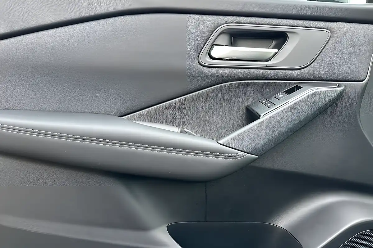 Used 2024 Nissan Qashqai Acenta Premium Gun Metal - Interior and Exterior details 13