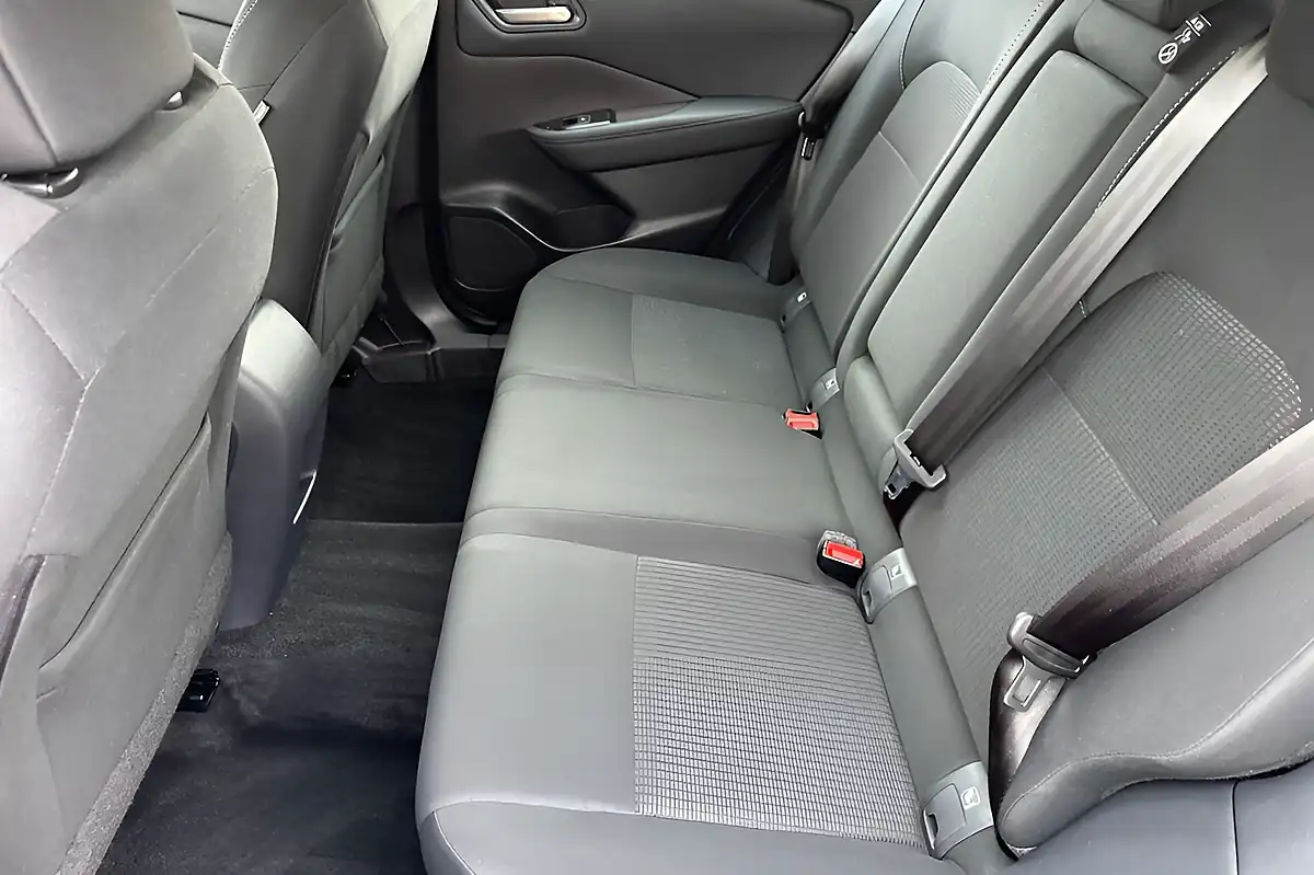 Used 2024 Nissan Qashqai Acenta Premium Gun Metal - Interior and Exterior details 15