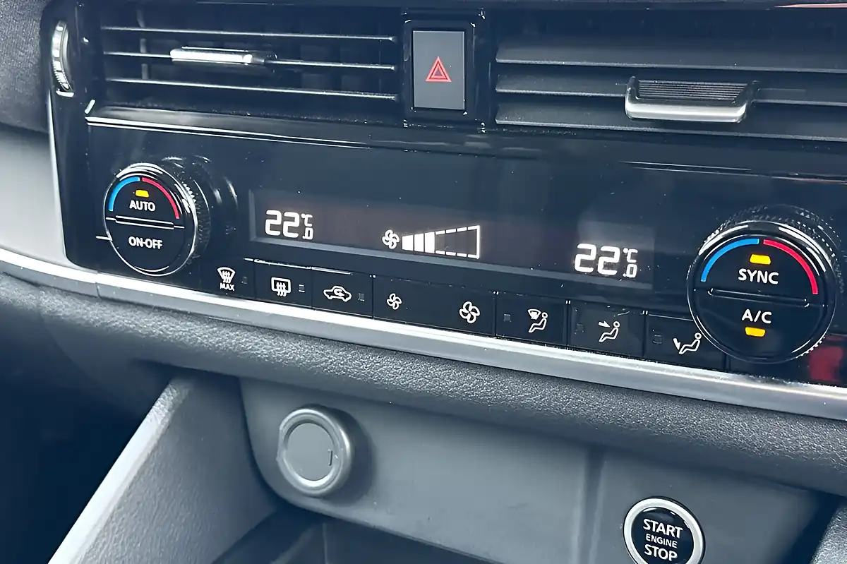 Used 2024 Nissan Qashqai Acenta Premium Gun Metal - Interior and Exterior details 20