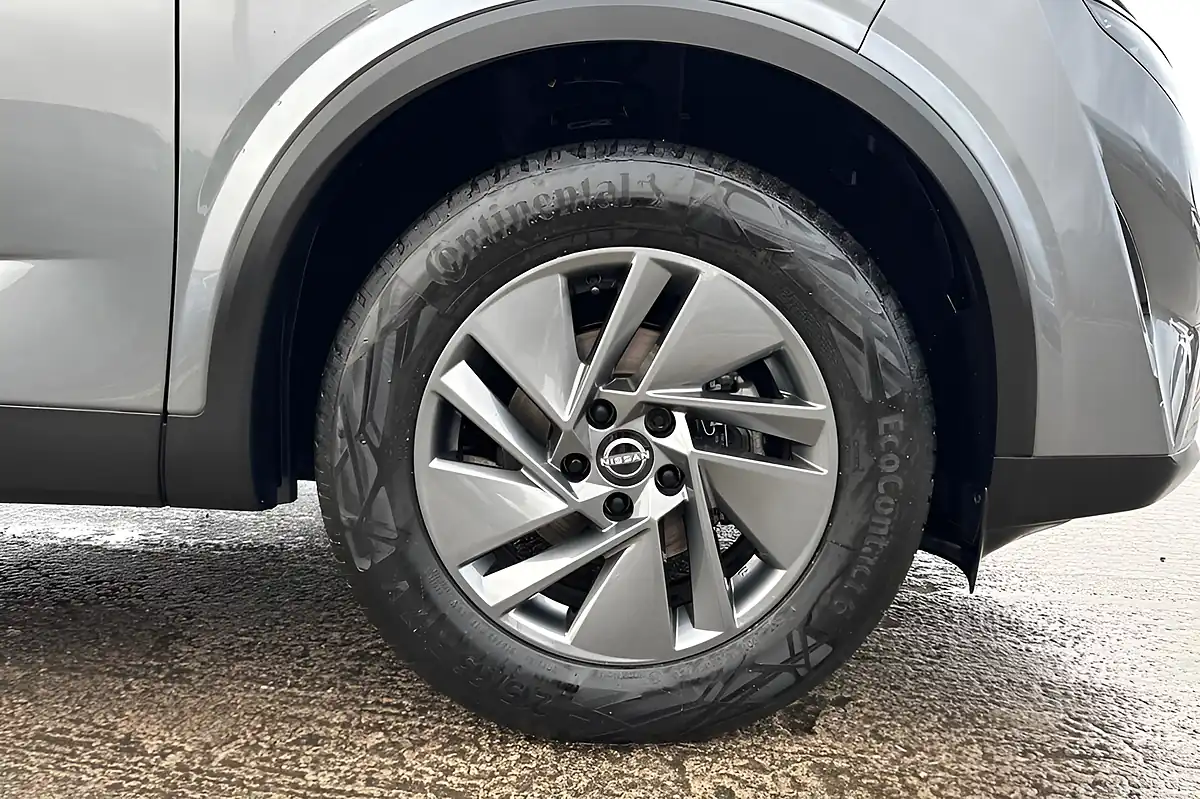 Used 2024 Nissan Qashqai Acenta Premium Gun Metal - Interior and Exterior details 9