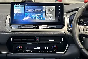 Used 2024 Nissan Qashqai Acenta Premium Magnetic Blue - Interior and Exterior details 12