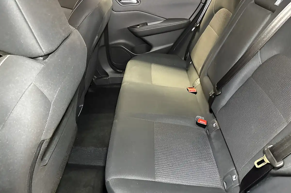 Used 2024 Nissan Qashqai Acenta Premium Magnetic Blue - Interior and Exterior details 15
