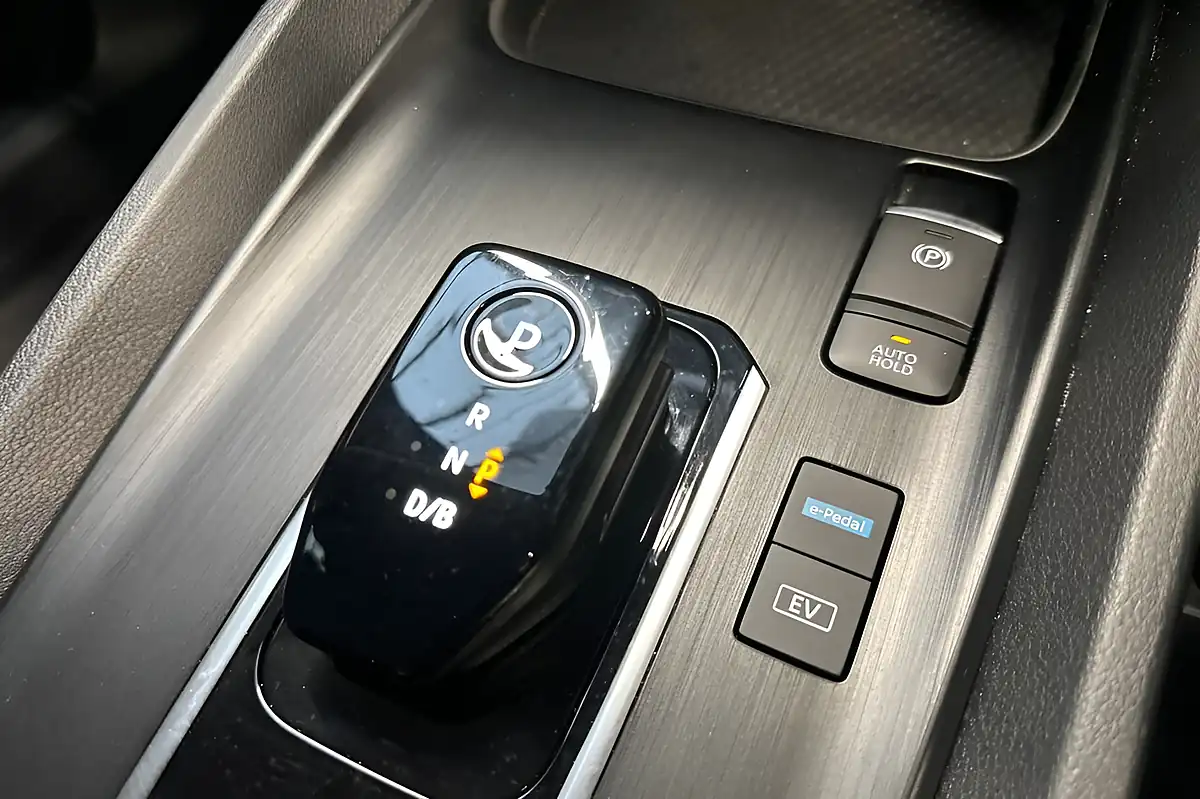 Used 2024 Nissan Qashqai Acenta Premium Magnetic Blue - Interior and Exterior details 20