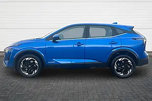 Used 2024 Nissan Qashqai Acenta Premium Magnetic Blue - Interior and Exterior details 6