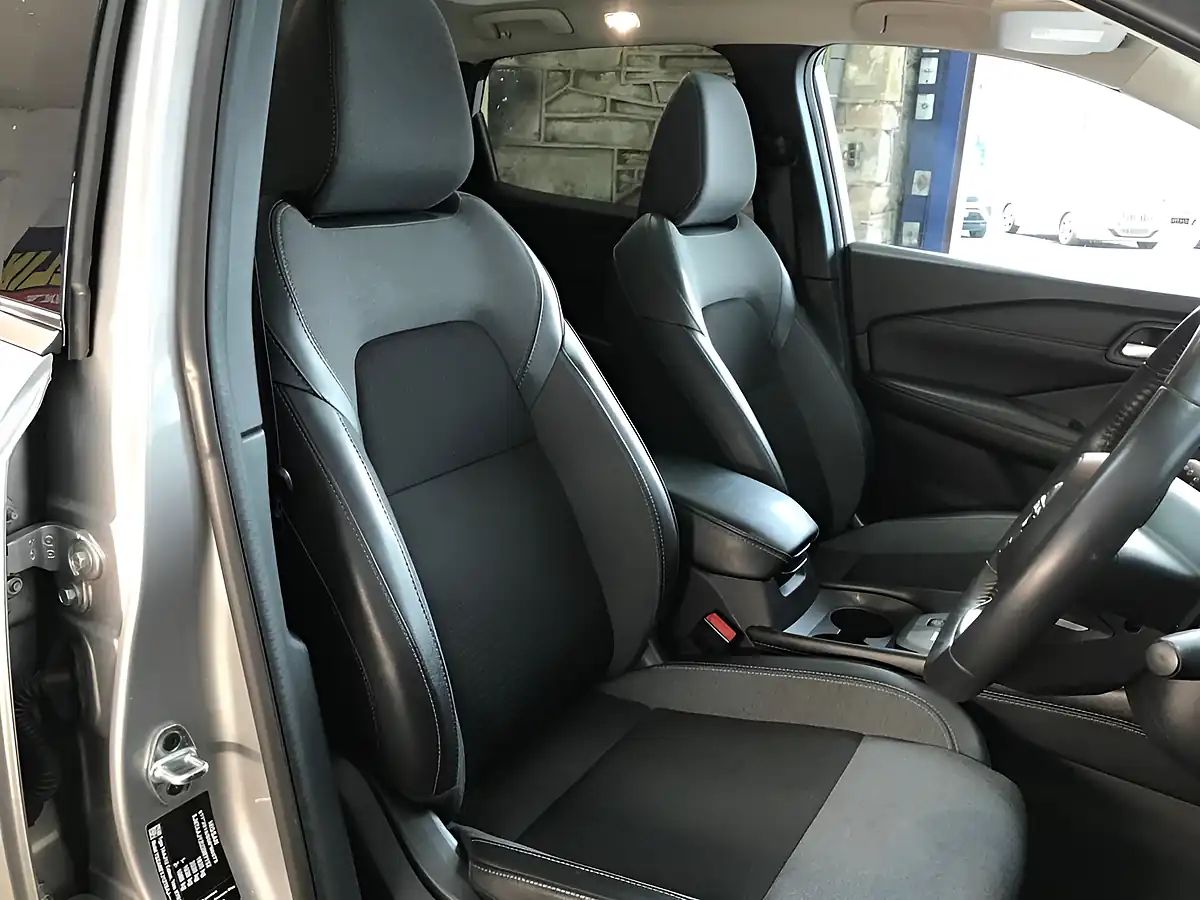 Used 2024 Nissan Qashqai N-Connecta Blade Silver - Interior and Exterior details 14