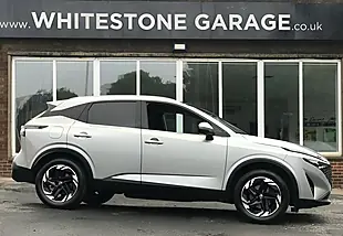 Used 2024 Nissan Qashqai N-Connecta Blade Silver - Interior and Exterior details 4