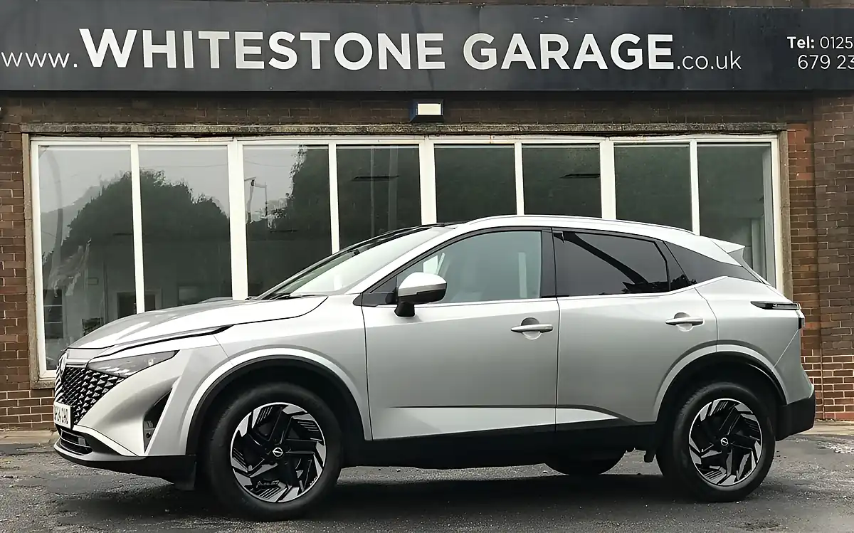 Used 2024 Nissan Qashqai N-Connecta Blade Silver - Interior and Exterior details 5