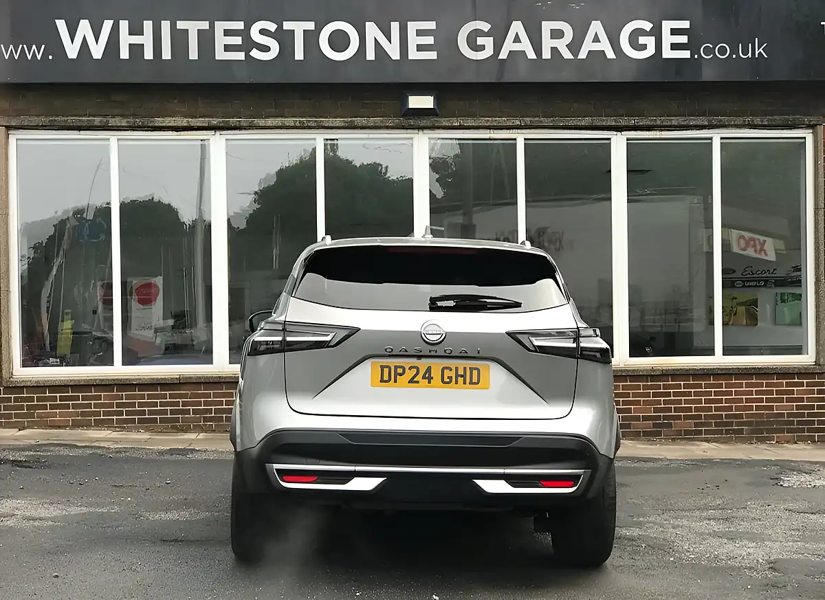 Used 2024 Nissan Qashqai N-Connecta Blade Silver - Interior and Exterior details 8