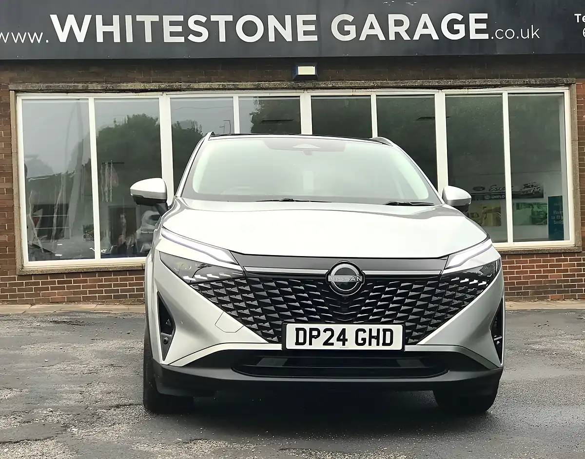 Used 2024 Nissan Qashqai N-Connecta Blade Silver - Interior and Exterior details 9