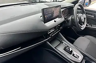 Used 2024 Nissan Qashqai N-Connecta Grey - Interior and Exterior details 15