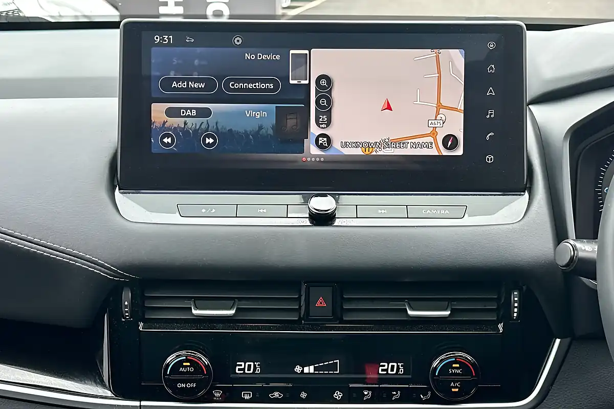 Used 2024 Nissan Qashqai N-Connecta Grey - Interior and Exterior details 19