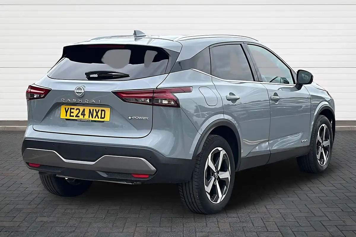 Used 2024 Nissan Qashqai N-Connecta Grey - Interior and Exterior details 3