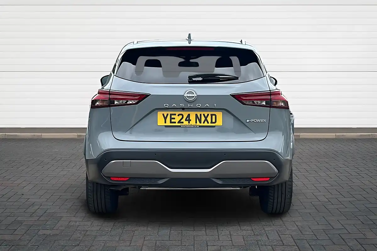 Used 2024 Nissan Qashqai N-Connecta Grey - Interior and Exterior details 4