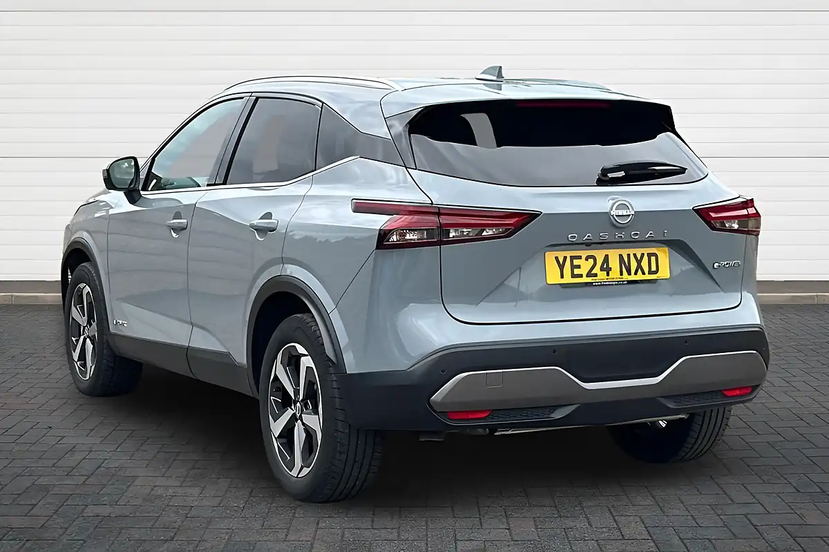 Used 2024 Nissan Qashqai N-Connecta Grey - Interior and Exterior details 5