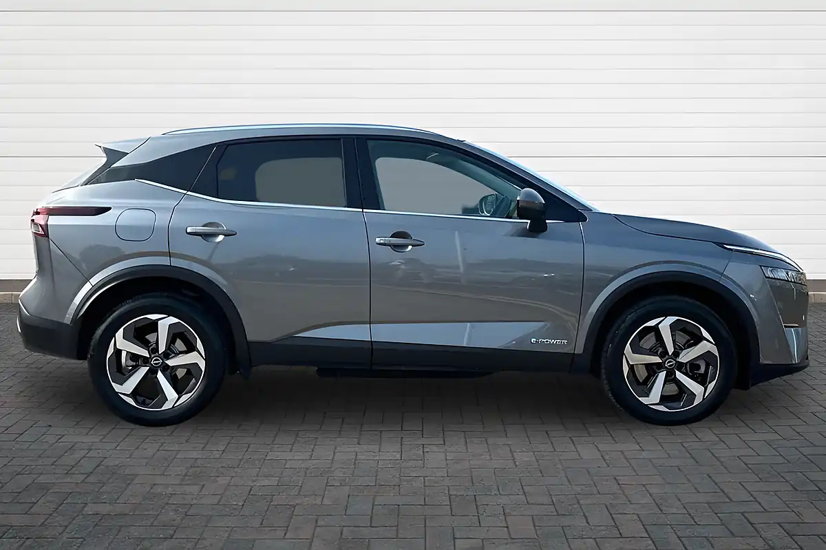 Used 2024 Nissan Qashqai N-Connecta Grey - Interior and Exterior details 2