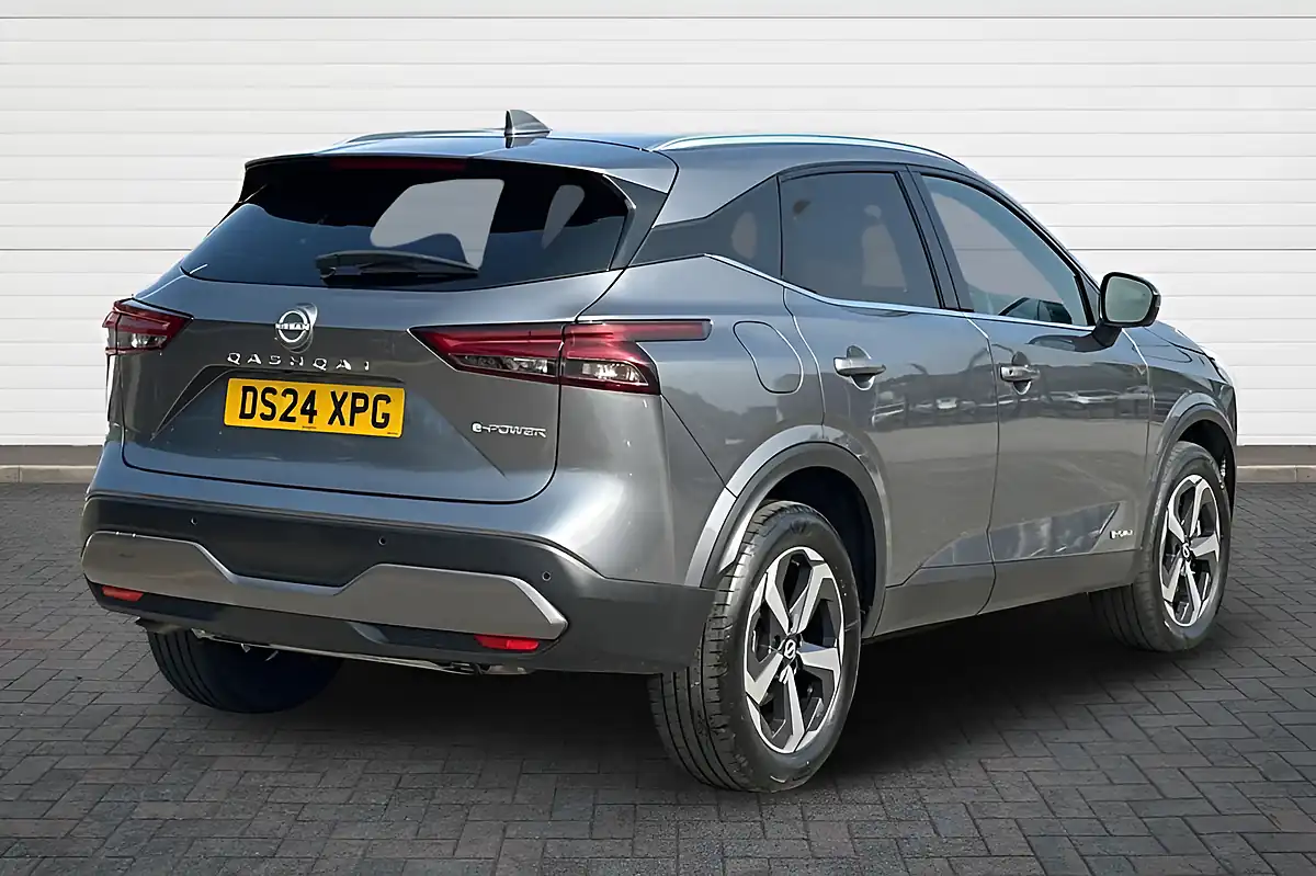 Used 2024 Nissan Qashqai N-Connecta Grey - Interior and Exterior details 3