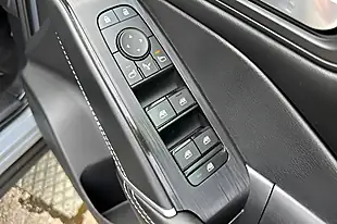 Used 2024 Nissan Qashqai N-Connecta Grey - Interior and Exterior details 17