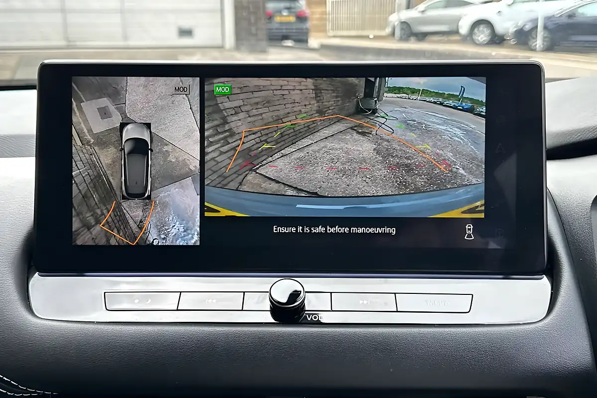 Used 2024 Nissan Qashqai N-Connecta Grey - Interior and Exterior details 19