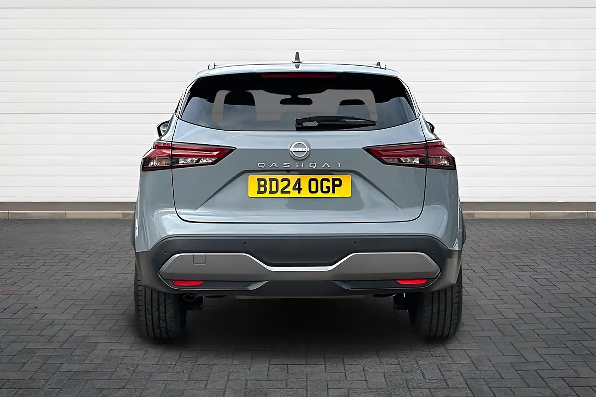 Used 2024 Nissan Qashqai N-Connecta Grey - Interior and Exterior details 4
