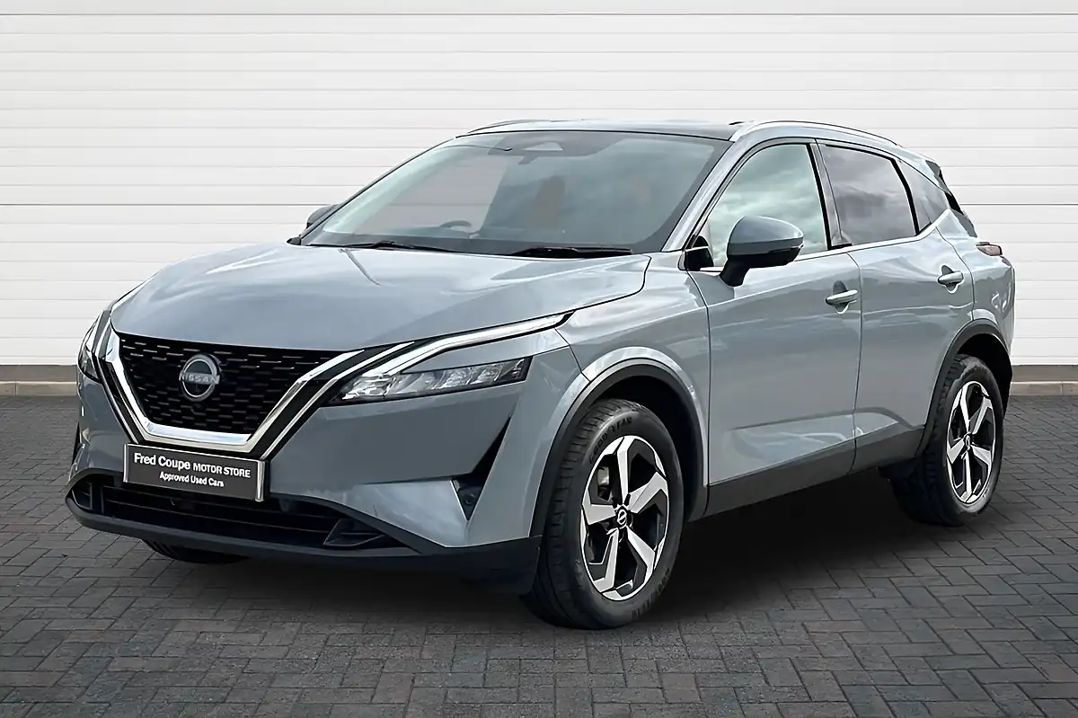 Used 2024 Nissan Qashqai N-Connecta Grey - Interior and Exterior details 7