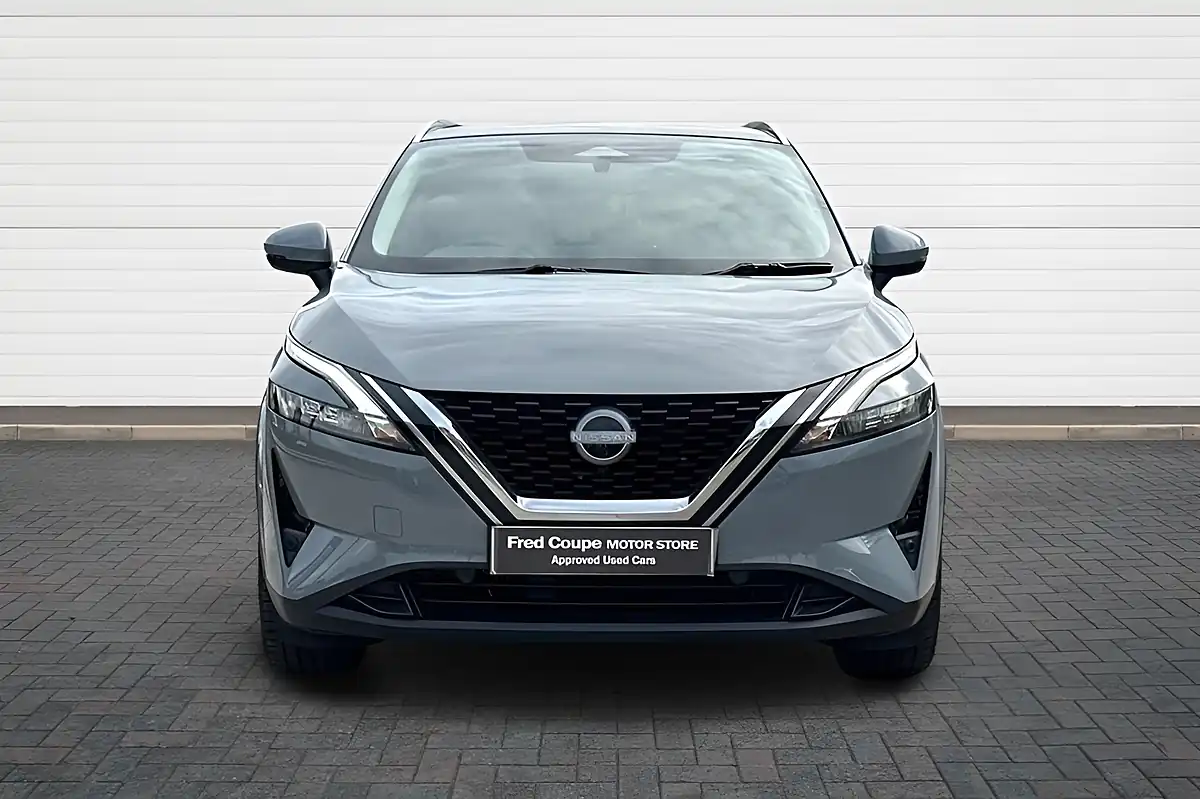 Used 2024 Nissan Qashqai N-Connecta Grey - Interior and Exterior details 8