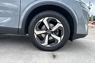Used 2024 Nissan Qashqai N-Connecta Grey - Interior and Exterior details 9