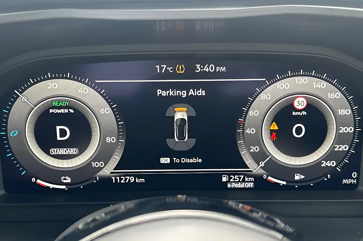 Used 2024 Nissan Qashqai N-Connecta Gun Metal - Interior and Exterior details 16