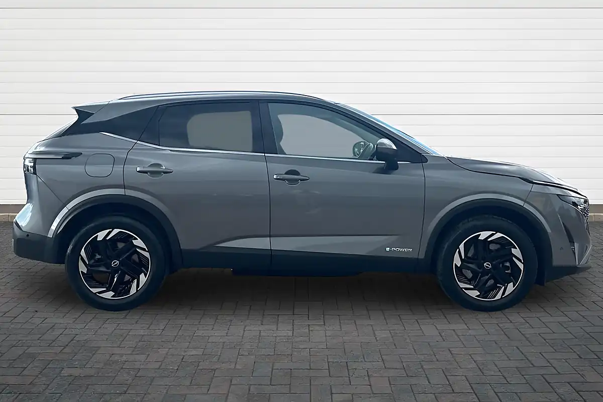 Used 2024 Nissan Qashqai N-Connecta Gun Metal - Interior and Exterior details 2