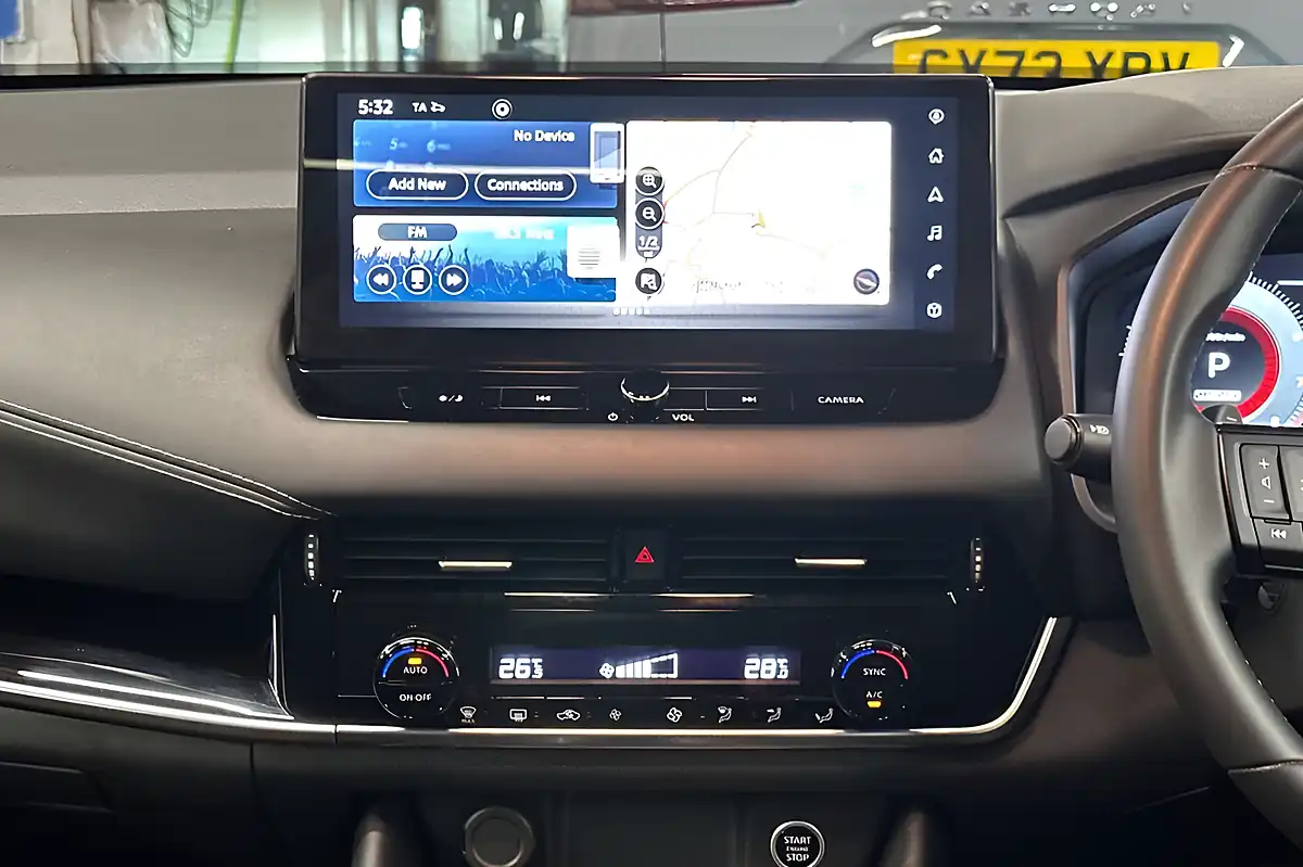 Used 2024 Nissan Qashqai N-Connecta Ink Blue - Interior and Exterior details 12