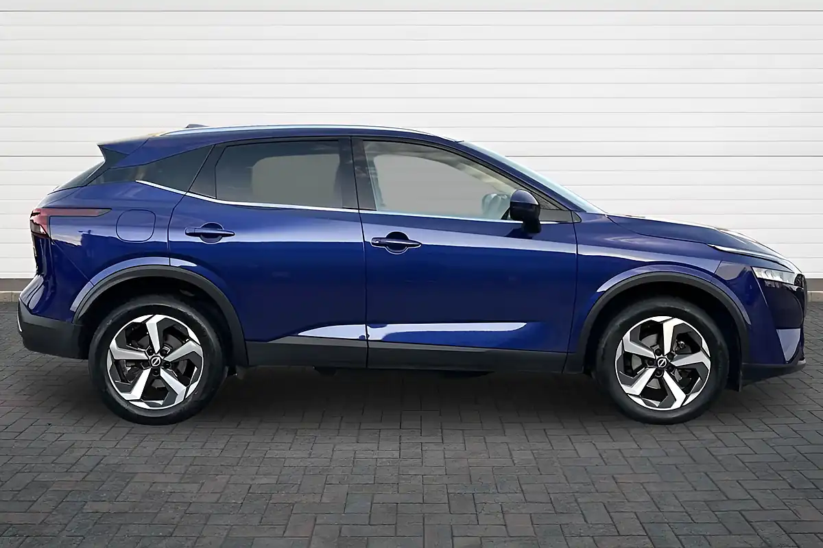 Used 2024 Nissan Qashqai N-Connecta Ink Blue - Interior and Exterior details 2