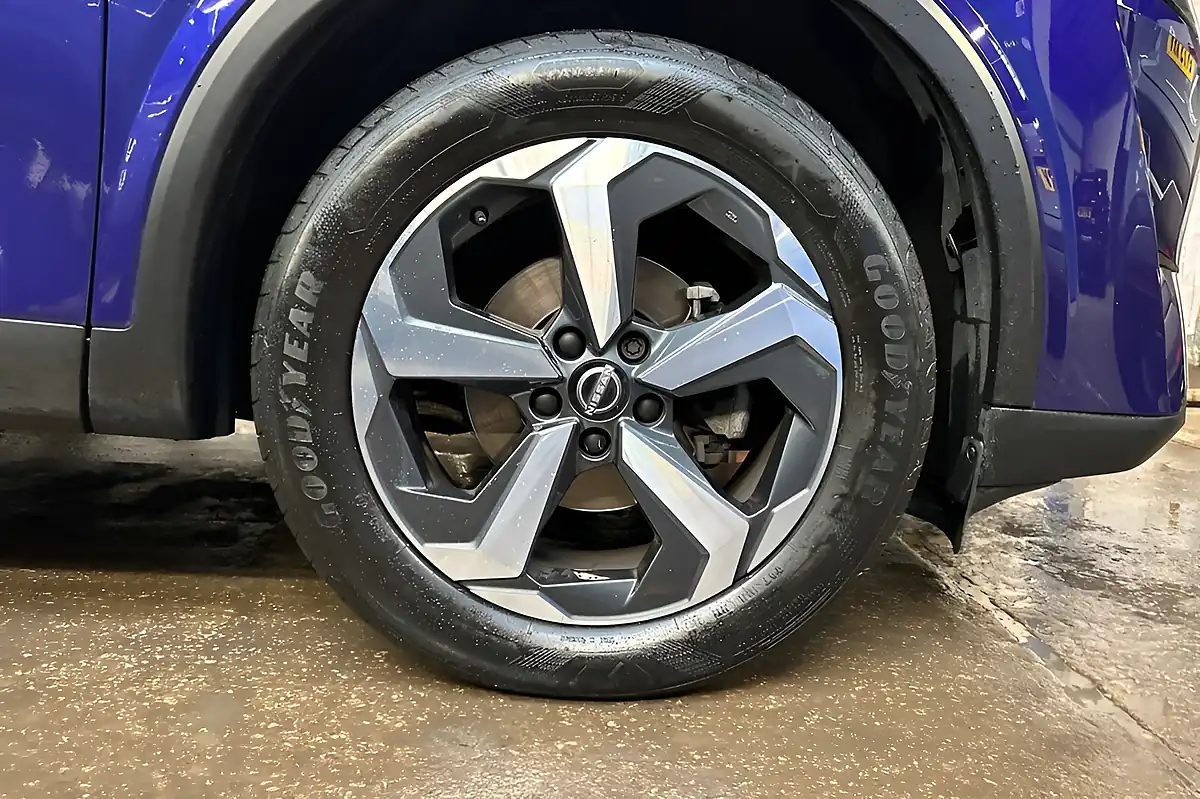Used 2024 Nissan Qashqai N-Connecta Ink Blue - Interior and Exterior details 9