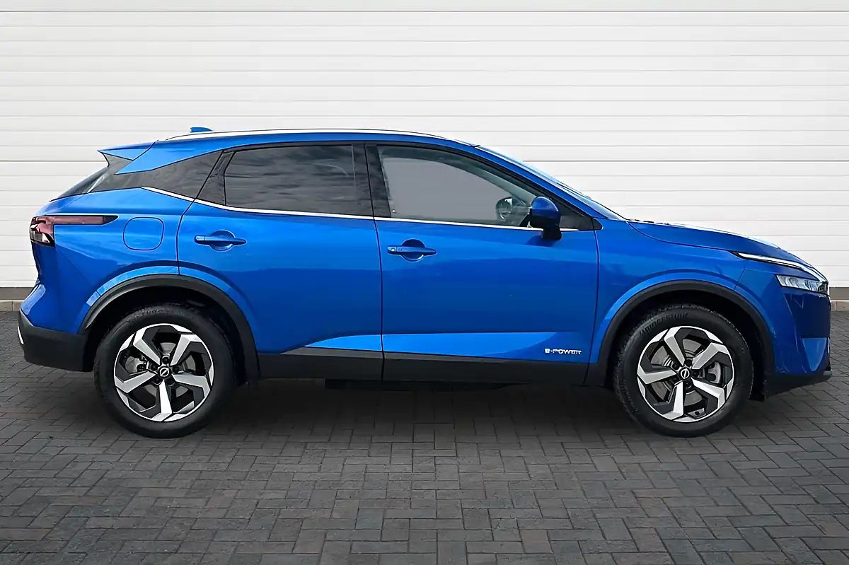 Used 2024 Nissan Qashqai N-Connecta Magnetic Blue - Interior and Exterior details 2