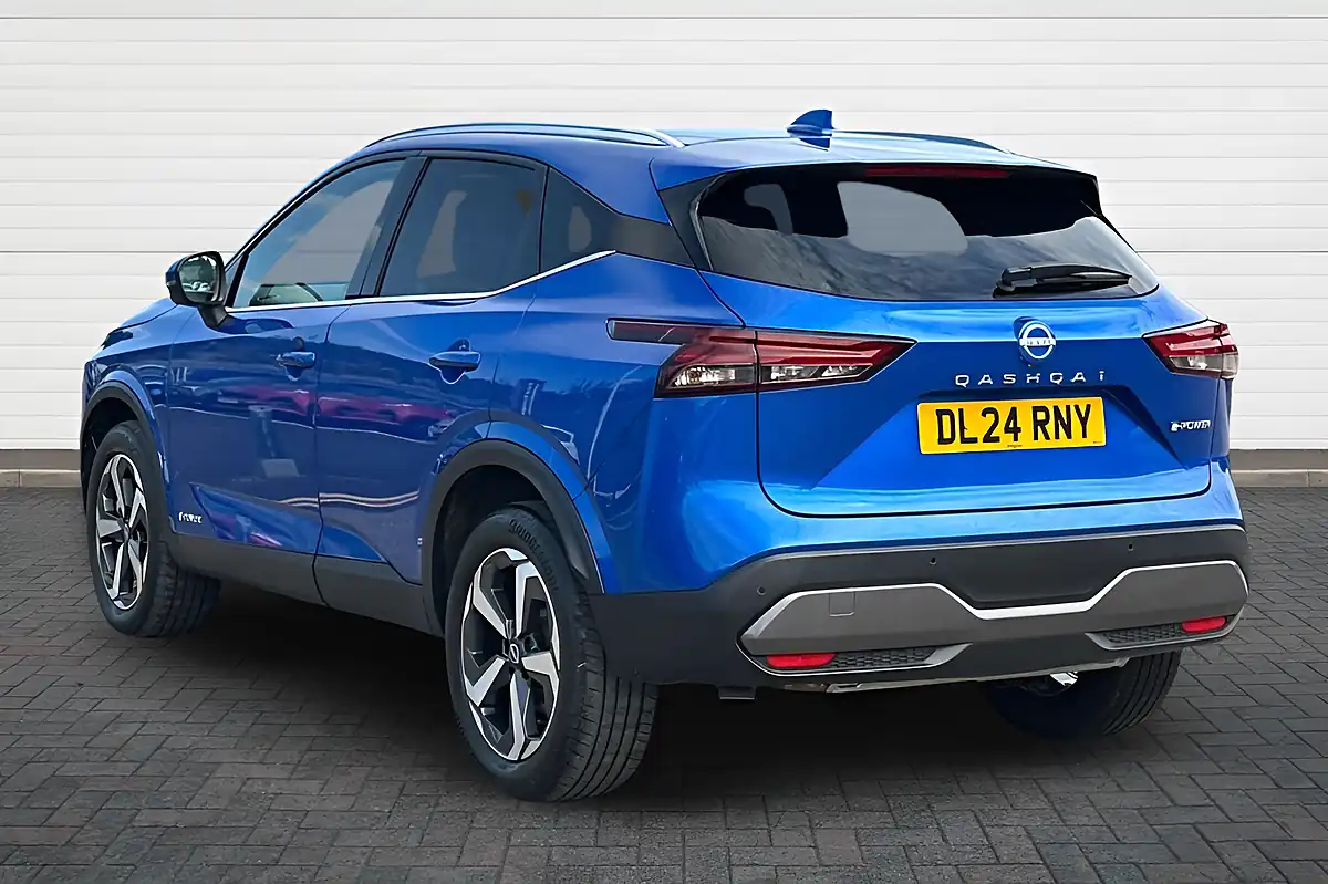 Used 2024 Nissan Qashqai N-Connecta Magnetic Blue - Interior and Exterior details 5