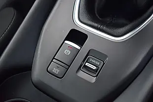 Used 2024 Nissan Qashqai N-Connecta Pearl Black - Interior and Exterior details 18