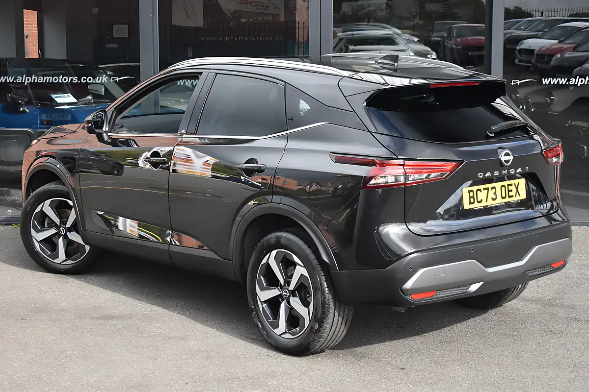 Used 2024 Nissan Qashqai N-Connecta Pearl Black - Interior and Exterior details 2