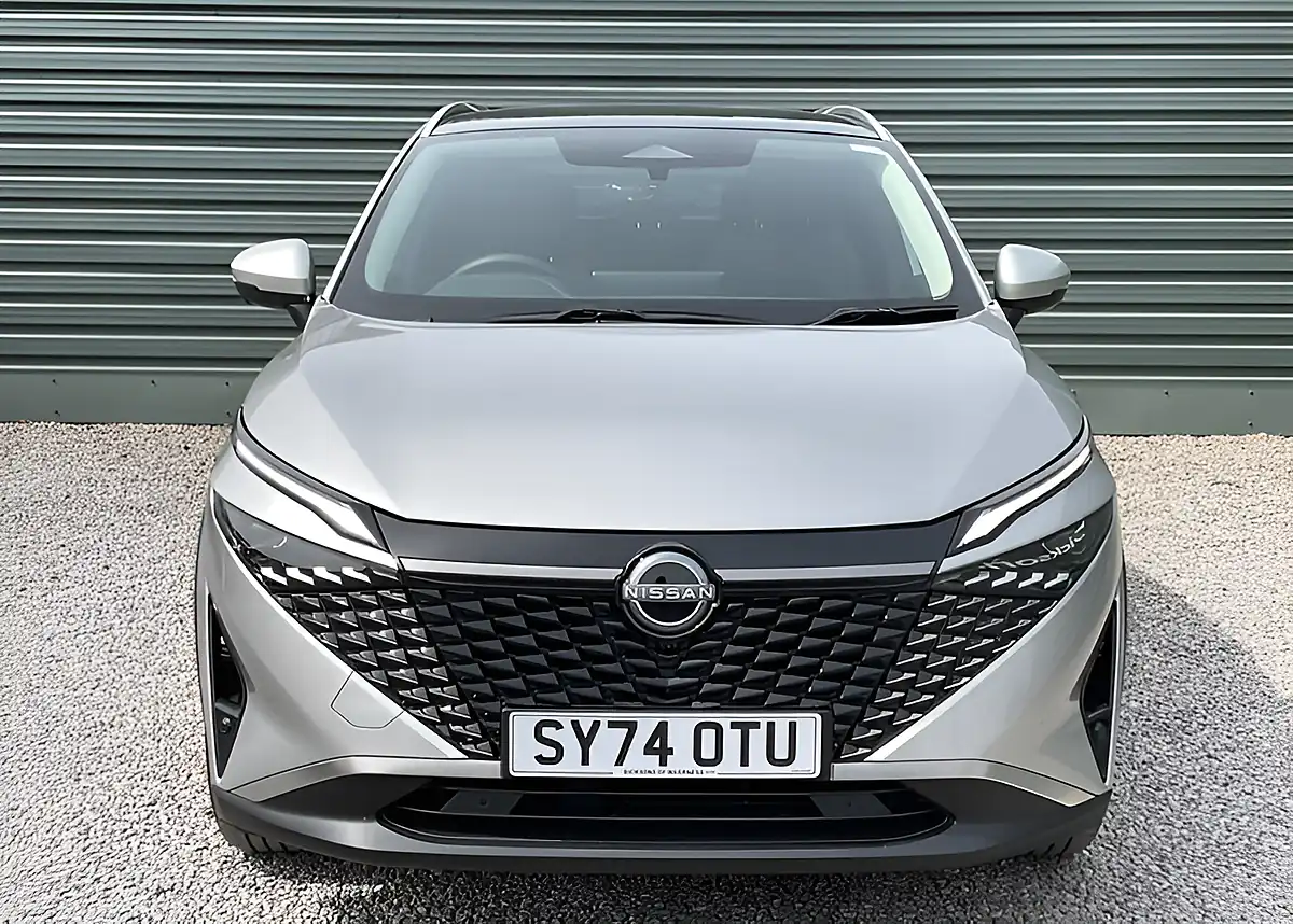 Used 2024 Nissan Qashqai N-Connecta Silver - Interior and Exterior details 10