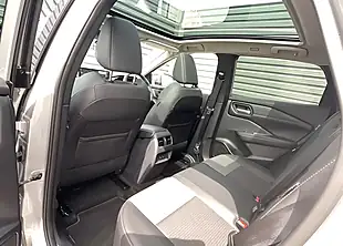 Used 2024 Nissan Qashqai N-Connecta Silver - Interior and Exterior details 12