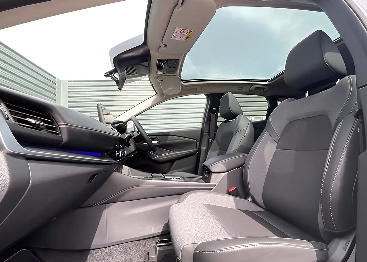 Used 2024 Nissan Qashqai N-Connecta Silver - Interior and Exterior details 14