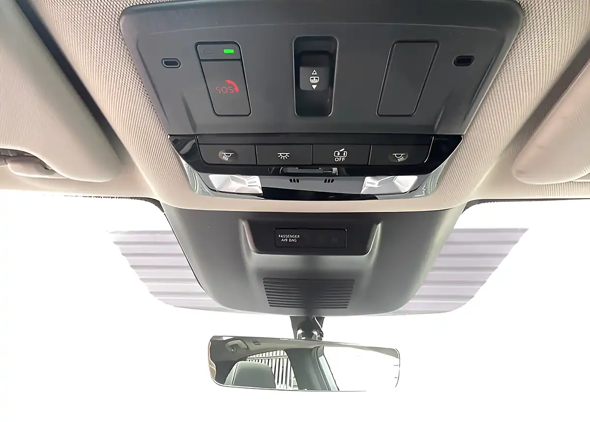 Used 2024 Nissan Qashqai N-Connecta Silver - Interior and Exterior details 15