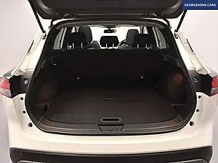 Used 2024 Nissan Qashqai N-Connecta White - Interior and Exterior details 9