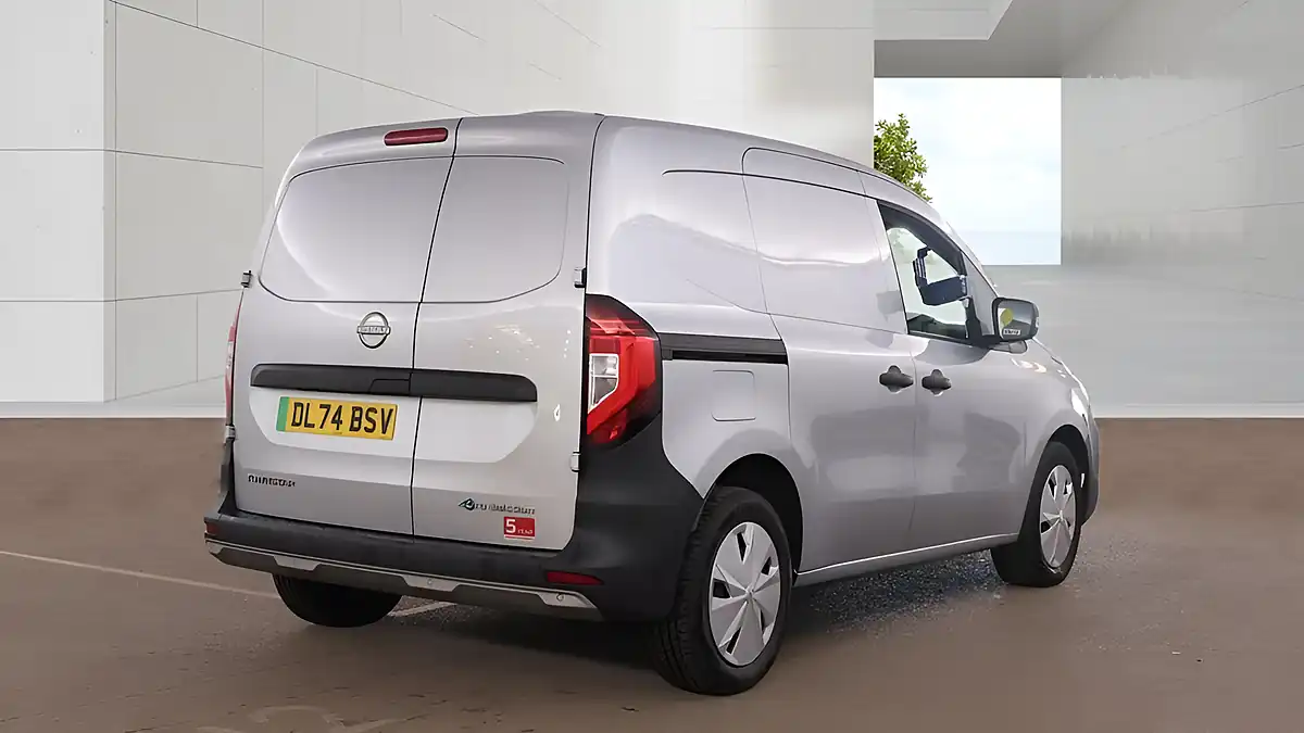 Used 2024 Nissan Townstar Acenta Grey - Interior and Exterior details 2