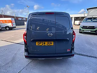 Used 2024 Nissan Townstar Acenta Grey - Interior and Exterior details 7